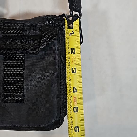 Case Logic Black/Blue small Zip up Digital Camera case/pouch with shoulder strap - Picture 6 of 7